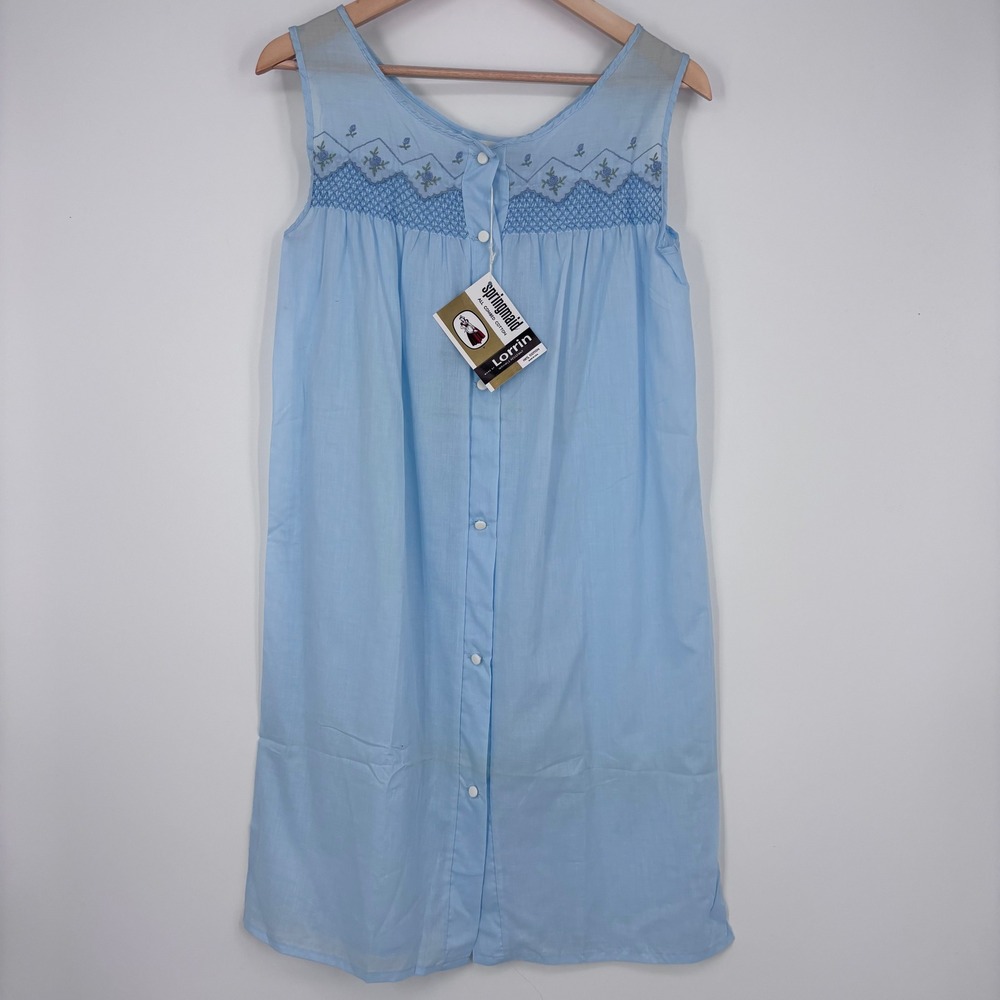 Springmaid Nymphorm Sleep‎ Coat Women Small Blue Smocked Embroidered Vintage NWT